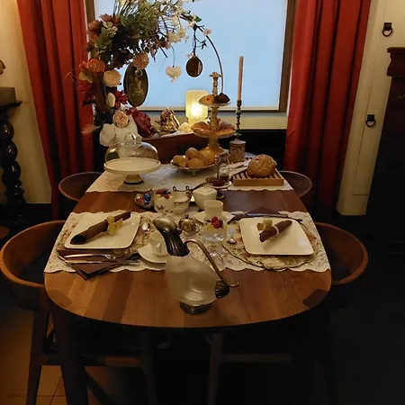 In Lace Bed & Breakfast *