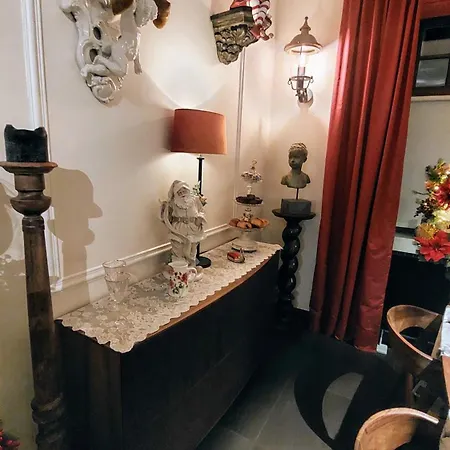 In Lace Bed & Breakfast *